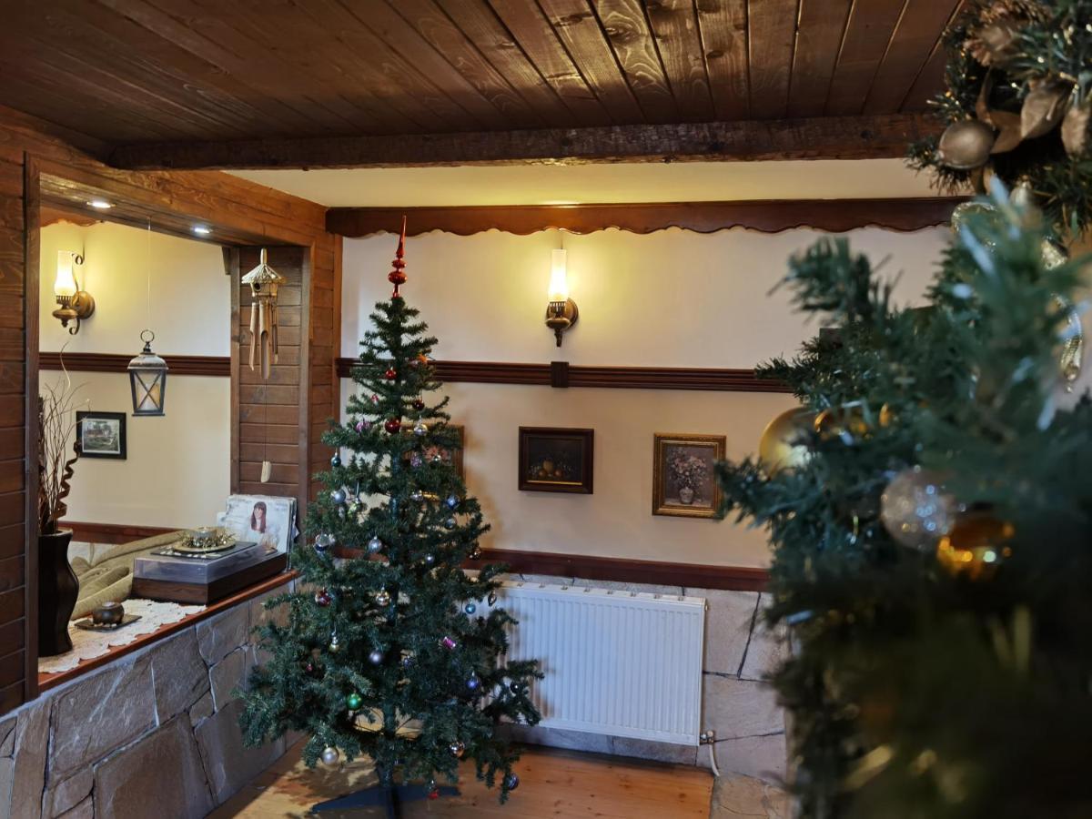 Mira Guest House Dobrinisjte Eksteriør bilde