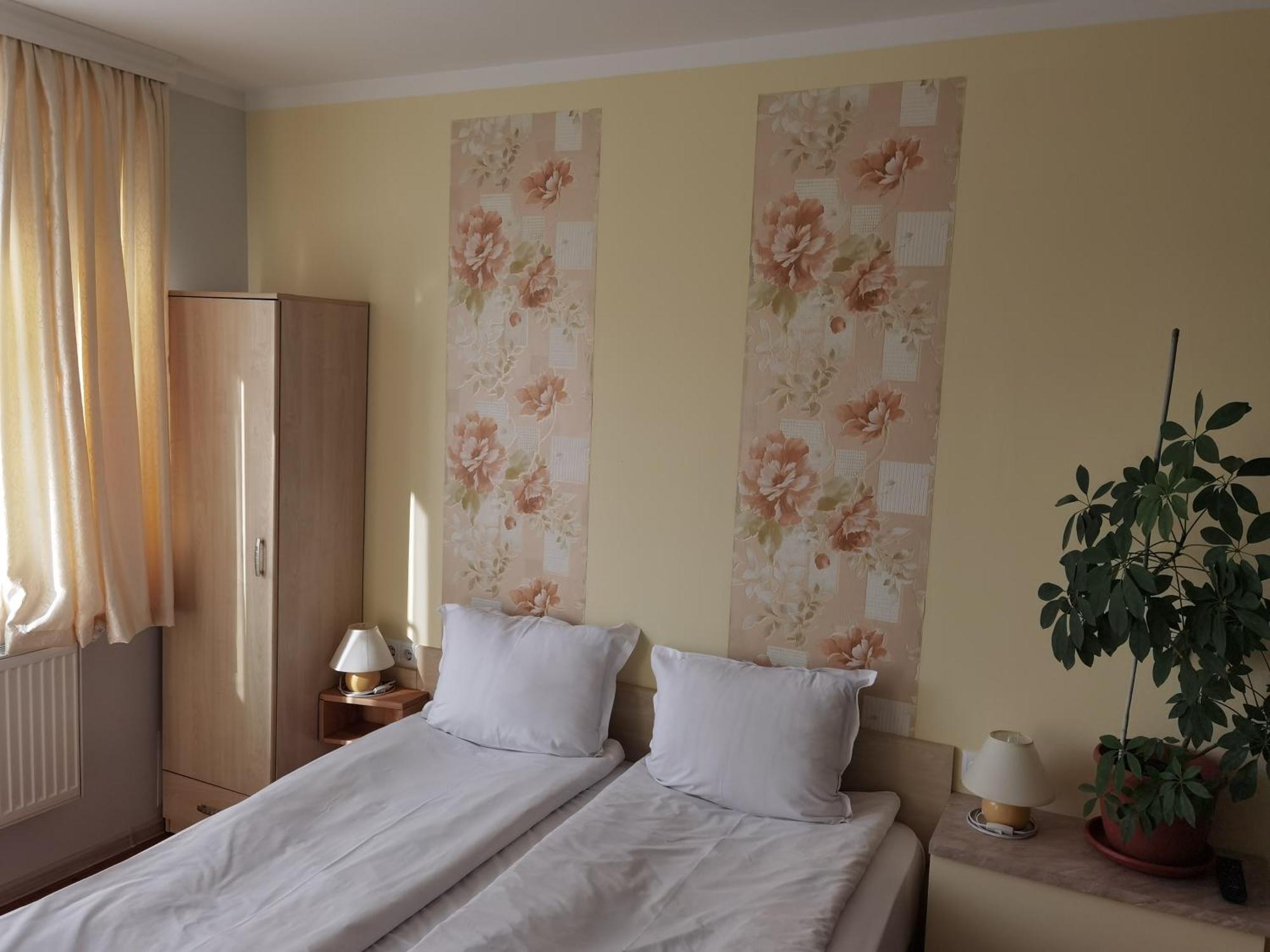Mira Guest House Dobrinisjte Rom bilde